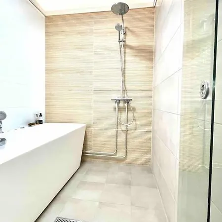 Apartament Iso Luksushuoneisto Forssan Kattojen Yllae *